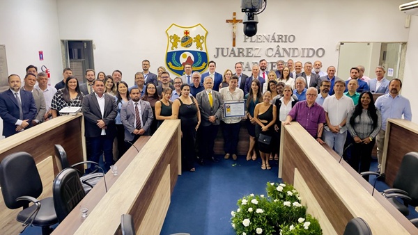 Câmara presta homenagem ao Crea-PE pelos seus 90 anos