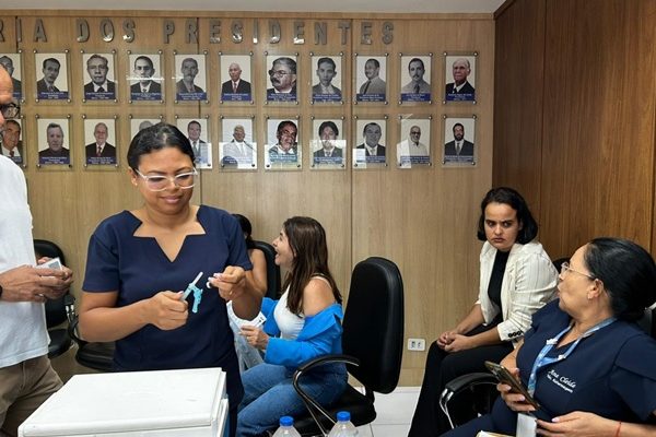 Legislativo promove manhã de vacinação interna para vereadores e funcionários